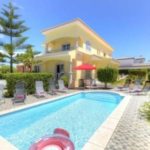 Parchal Villa Sleeps 12 with Pool and WiFi