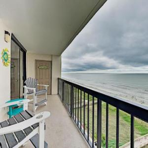 Oceanview Escape - Indoor & Outdoor Pool Hot Tubs condo