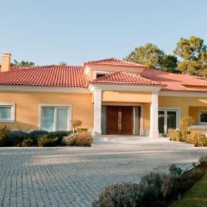 Villa Caparica - A Beautiful 6 Bedroom Villa - Gated Pool Pool Table