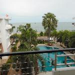 Fantastic 2 Bed Ocean View condominium 