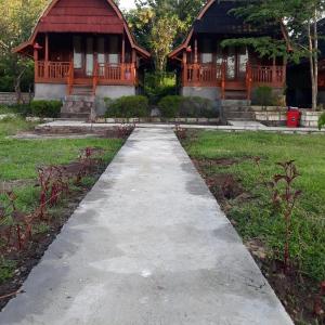 Dekara Cottages