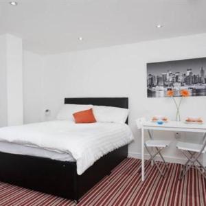 Brownhill House Apartments