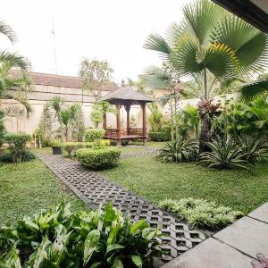 Spacious Tropical Garden House by NGINAP