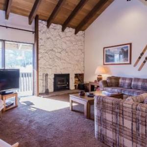 Snowcreek #97 - Great Views. Large. 2 bedroom + loft 2 bathroom 3-level condo. Sleeps 8