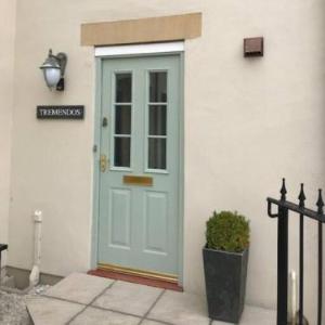 Tremendos Camelford Sleeps 4