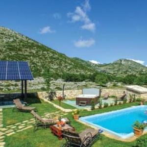 Two-Bedroom Holiday Home in Podgora