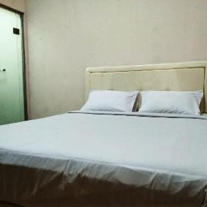 Nick/Taufik Homestay AA5