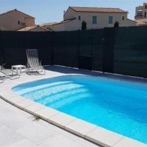 Villa 4 pièces avec piscine privée jardin garage 7 couchages Narbonne-Plage proche commerces - FR-1-409-21