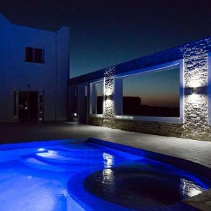 Picture You and Your Family Renting this Luxury Villa with Gym Sauna & more on Antiparos Greek Isla