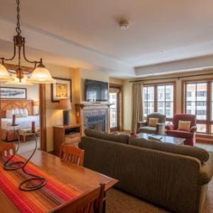 Updated 1 Bedroom Condo in Mountaineer Square condo