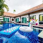 Baan Naya Pool Villa 4BR w/Breakfast near Beach