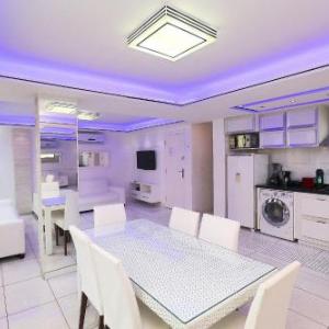 Modern Apt 3 suites for 8 people in Copacabana