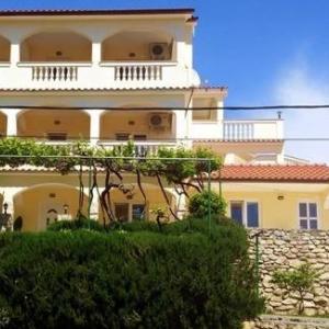 Apartments with WiFi Lopar Rab - 14804