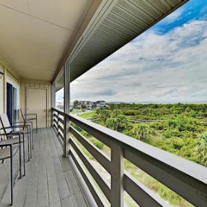 Beachfront Getaway - Pools Tennis - Steps to Sand condo