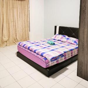 Huge 2 Bedrooms Apartment @ Teluk Kemang