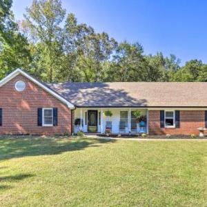 Spacious Home with Yard 10 Mi to Dtwn Covington