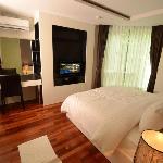 Amazing suite room 10 min walk to BTS Phrom Pong