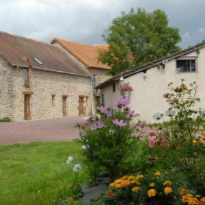 Gîte Moulins-le-Carbonnel 5 pièces 12 personnes - FR-1-410-132