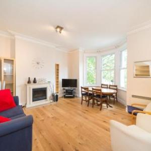 Bright and Spacious 1BD in West Hampstead