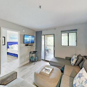 Luxe Beach Oasis - Three Pools - Tennis & Hot Tub condo