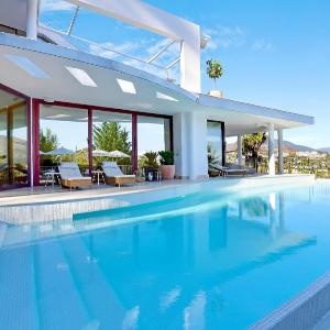 **5-star villa in Marbella - STUNNIG VIEWS**