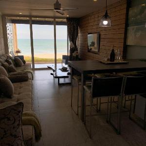 FlamencoAccomodation beach front