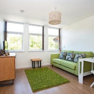 Modern 1 Bed Apartment in City Centre - 307