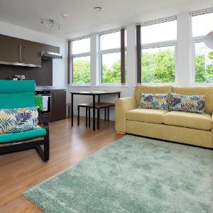 Modern 1 Bed Apartment in City Centre - 310