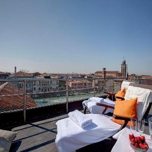 ACQUAMARE Suite with Roof terrace & Canal view