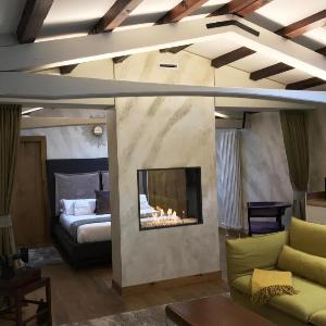 RUBINO Suite with Water view & Fireplace