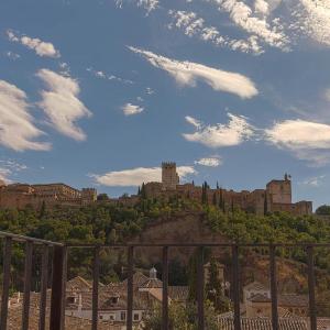 Penthouse Apartment with Alhambra view 