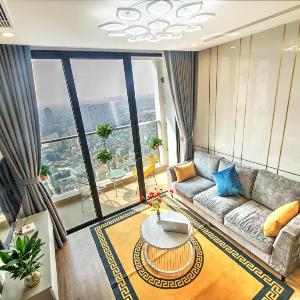 Modern 2BR hight floor Skylake next to Keangnam