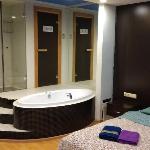  LUXURY apartment with Jacuzzi and mini-sauna Moscow