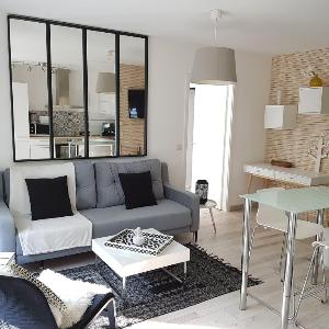 Cosy apartment design and fully equiped