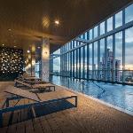 Sukhumvit 24 Cozy 1BR-A Huge sky pool gym BTS WIFI