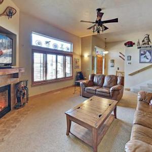 Bear Hollow Village Townhome with Private Hot Tub townhouse