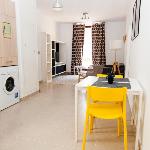 GotoSeville Sunny modern central apartment 2B Seville