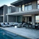 Luxurious 5 Bedrooms North Villa with great views