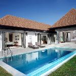 Naiharn Beach Pool Villa