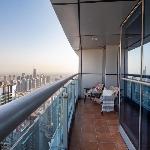 Luxury 2BR Loft W/ City Views In Dubai Marina Dubai 