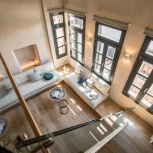 J&G Suites