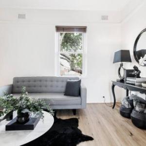 Chic Woollahra Pied-à-Terre with Parking