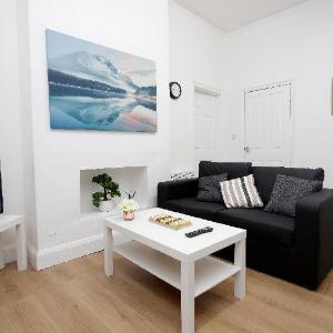 KIRKSTALL SERVICED APARTMENTS LEEDS