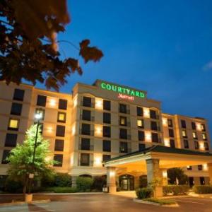Courtyard by Marriott Louisville Airport hotel in Louisville