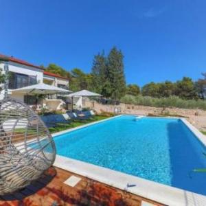 Nice home in Sibenik w/ Outdoor swimming pool and 2 Bedrooms