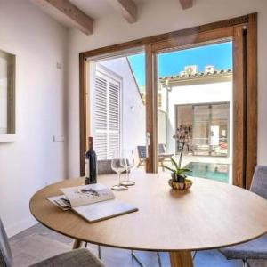 Pollenca Villa Sleeps 5 with Pool Air Con and WiFi