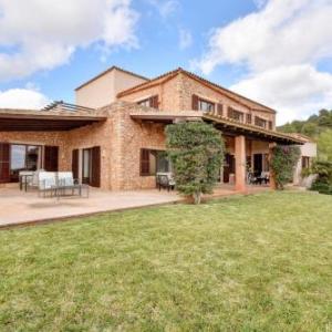 s'Horta Villa Sleeps 8 with Pool and WiFi