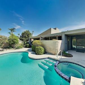 Desert Sanctuary with Private Pool Hot Tub & Tennis condo