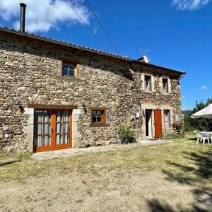 Gîte Saint-Vert 5 pièces 6 personnes - FR-1-582-230