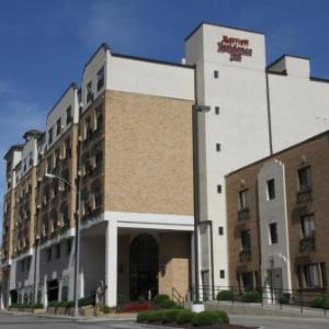 Residence Inn by Marriott Kansas City Country Club Plaza